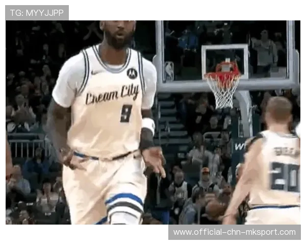 NBA雄鹿外线命中瞬间打停对手