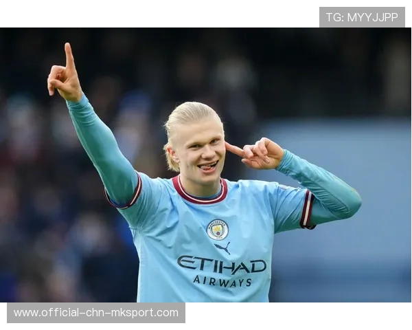 哈兰德冲撞防线后的抽射极具压迫力